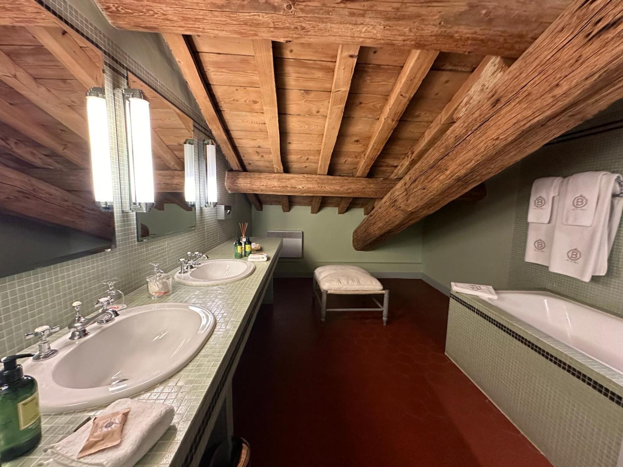 Le Mas De Peint - Hotel Et Restaurant Arles Zimmer foto